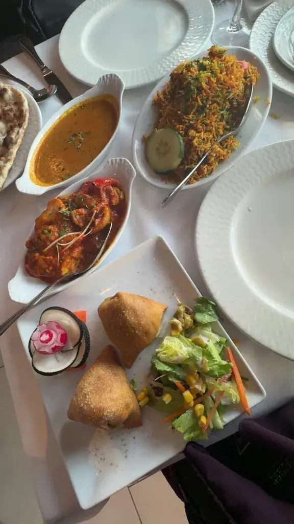 Hussein Ahmed_Restaurant Indien Taj Bollywood_Palaiseau_review