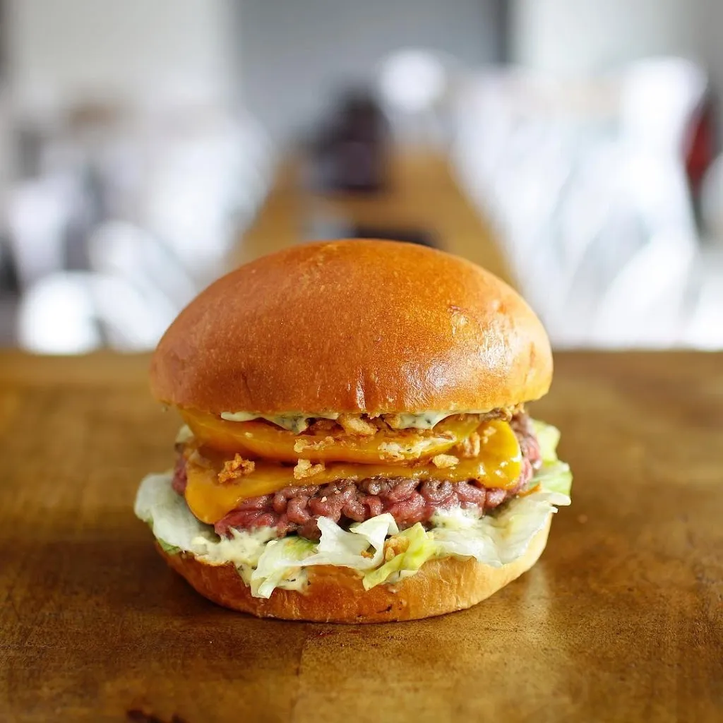 Alfred Burger_Chessy_slider_image_3