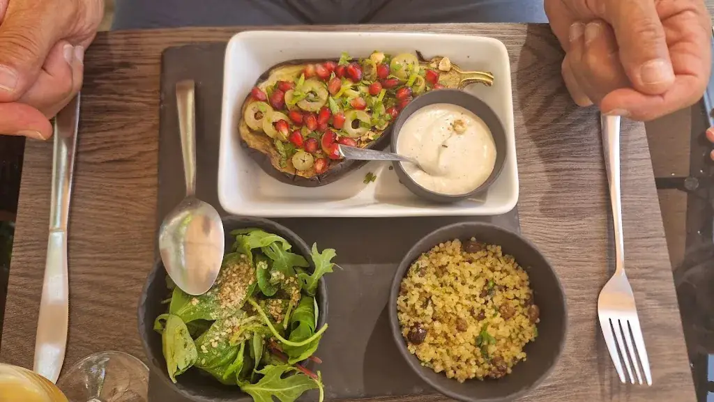 Lea Niemeijer_1 coeur pour 2_Dieulefit_review