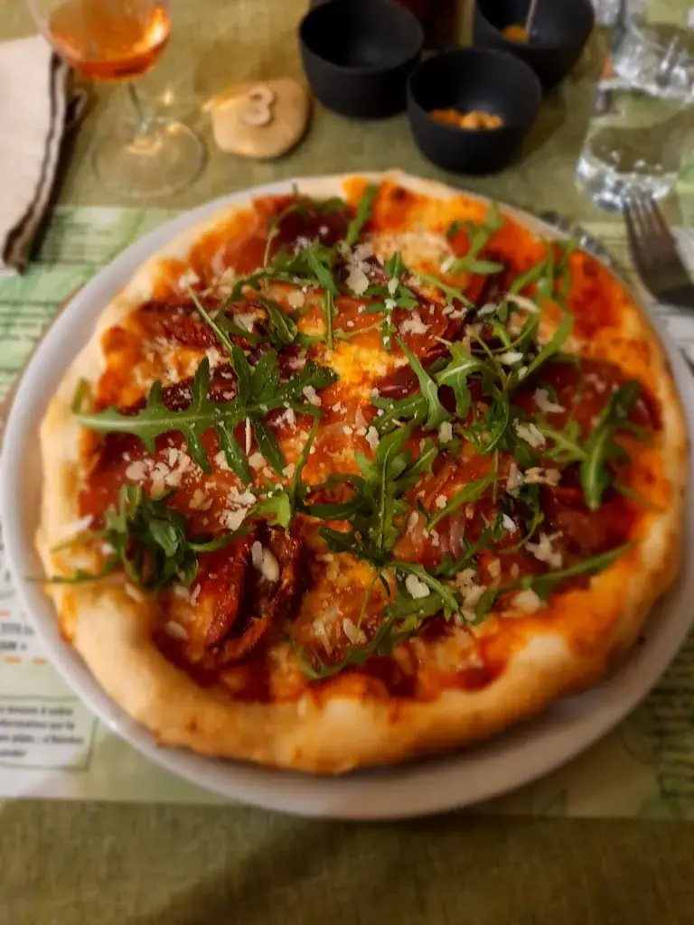 Lucia Peralta_1 coeur pour 2_Dieulefit_review