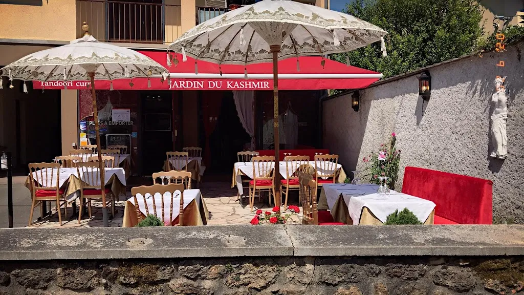 Jardin du Kashmir restaurant in Chevreuse