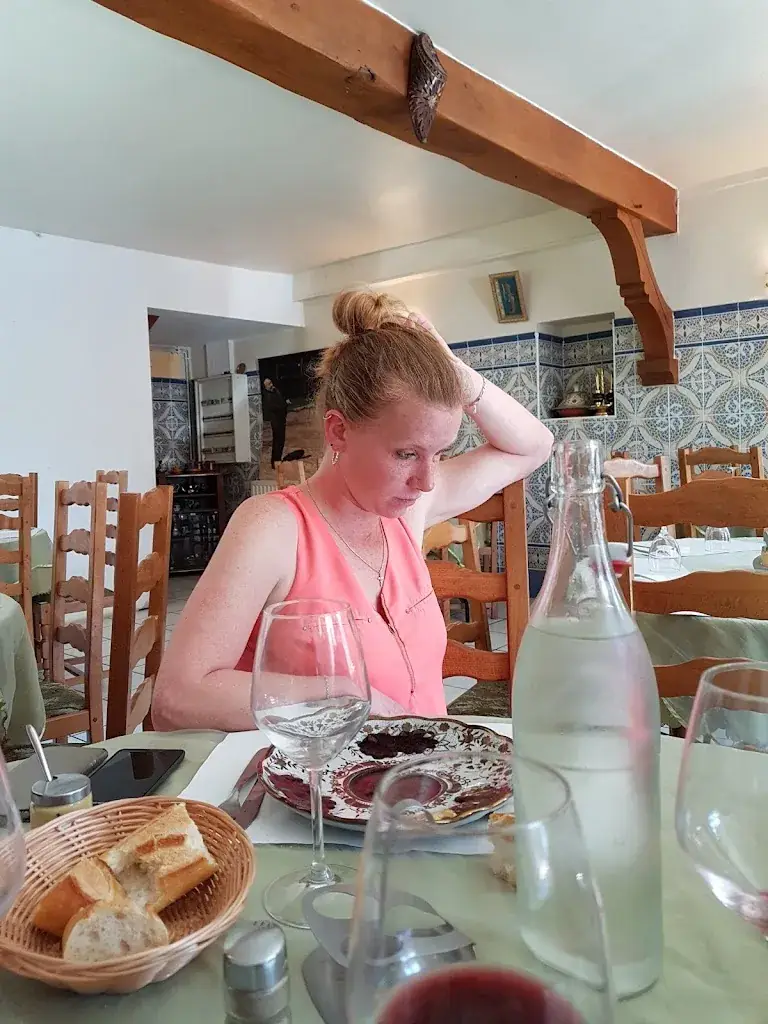 Chez Miloud_Chevry-Cossigny_slider_image_1