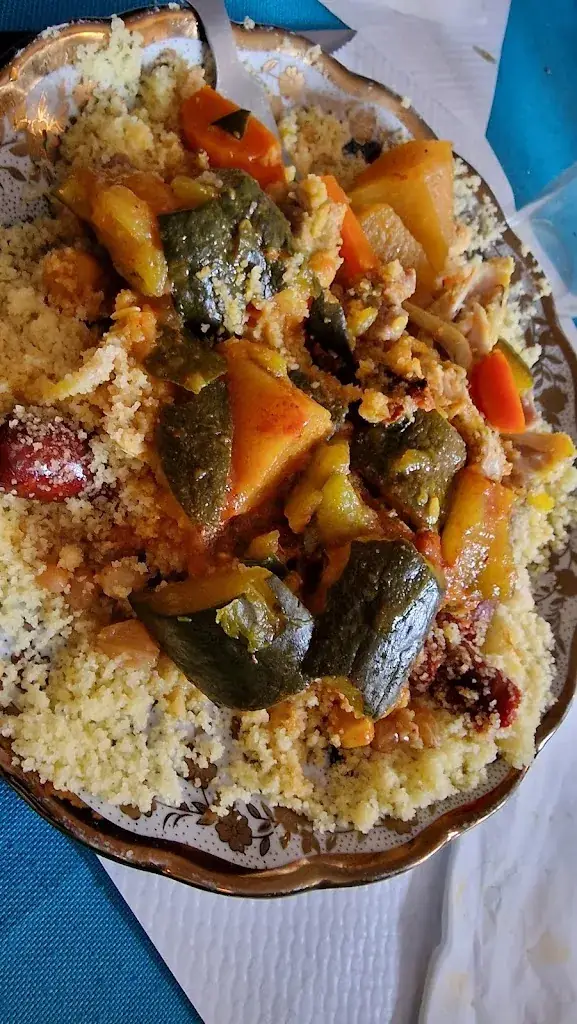 Chez Miloud_Chevry-Cossigny_slider_image_2