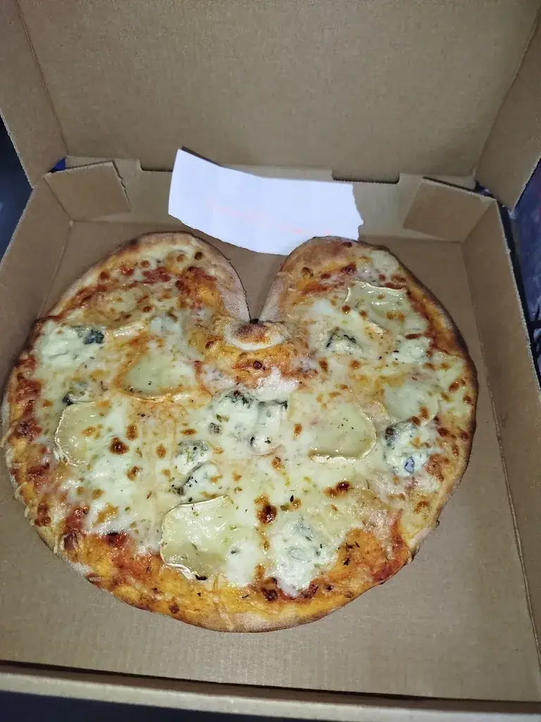 Alicia Palomba_CASA DE PIZZA_Chevry-Cossigny_recensione