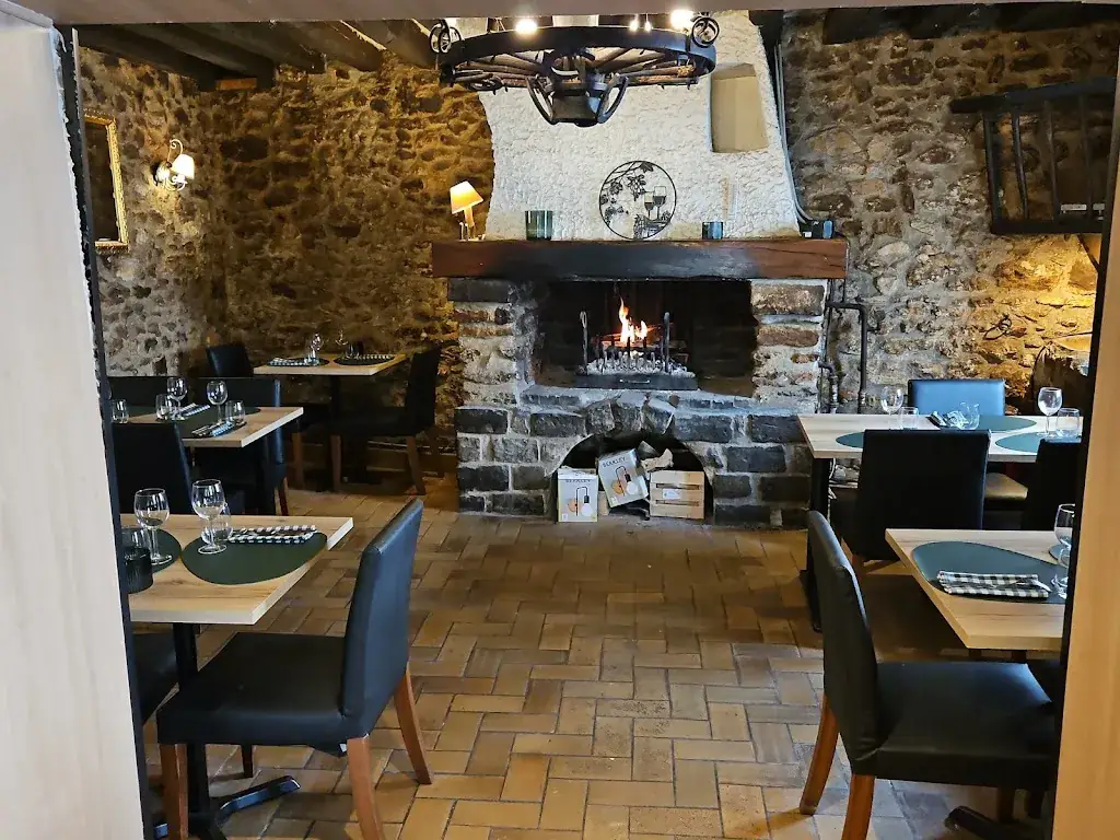 Auberge de l'Ecureuil restaurant in Coubert
