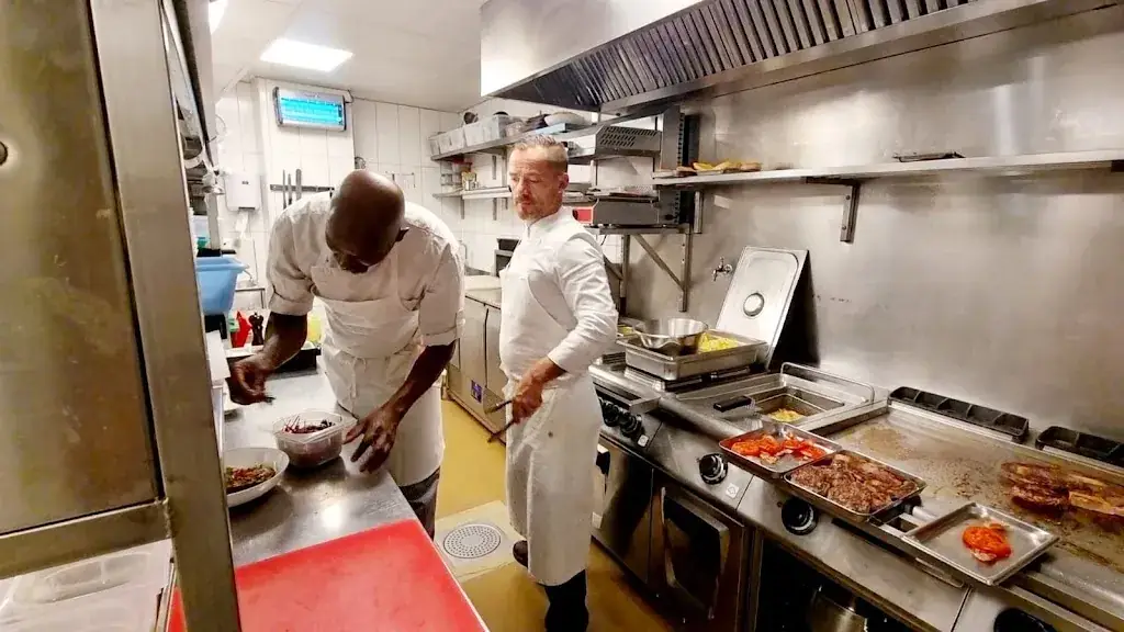 Brasserie Les 3 Marches restaurant in Châtenay-Malabry