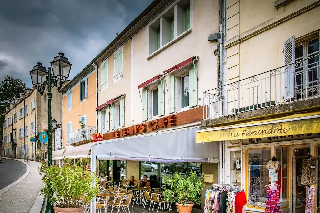 Le Jean's restaurant in Dieulefit