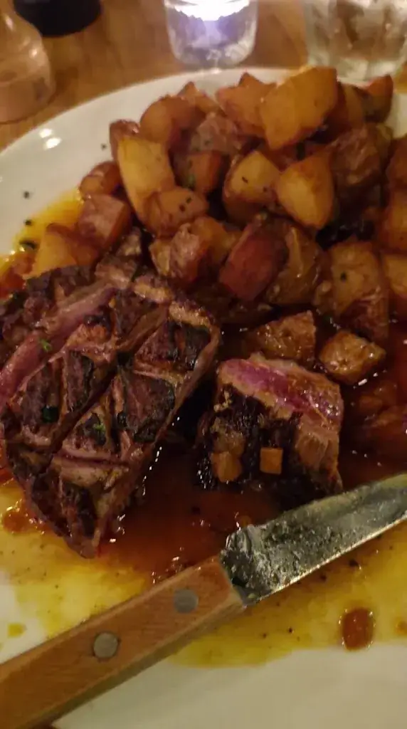 Moustache Bistro Pub_Châtenay-Malabry_slider_image_2