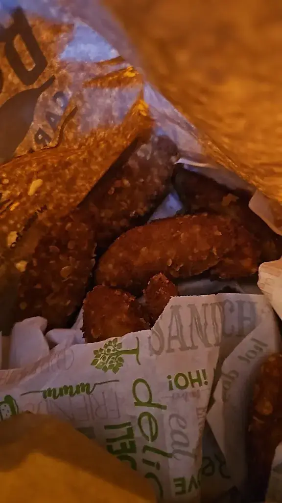 Ahmed A_Caribbean Bokit Factory Châtenay_Châtenay-Malabry_review