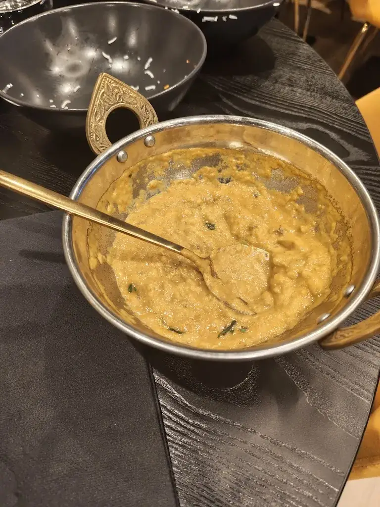 gYromAncY_Le Bangalore_Châtenay-Malabry_review