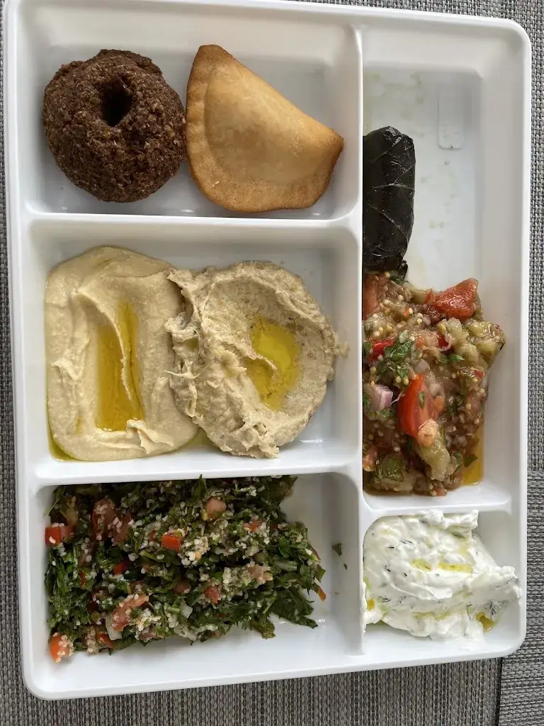 Silvia Holerga_Traiteur Le Cèdre_Plessis-Robinson_review