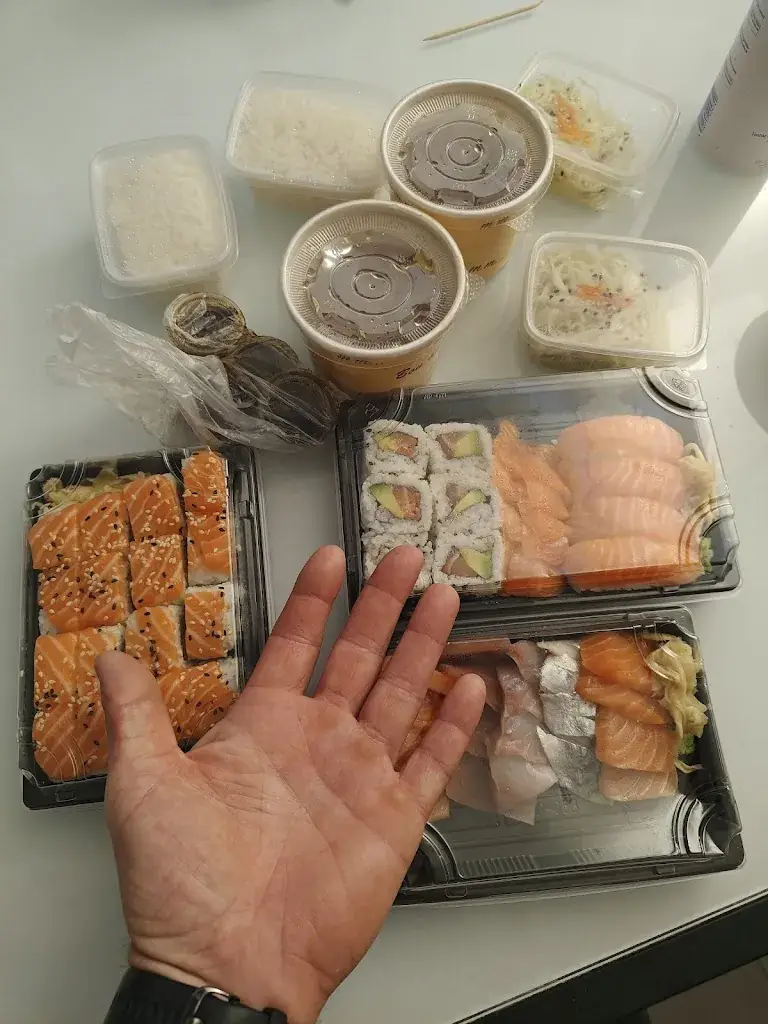 Юрій Рибарук_Royal Sushi_Châtenay-Malabry_review