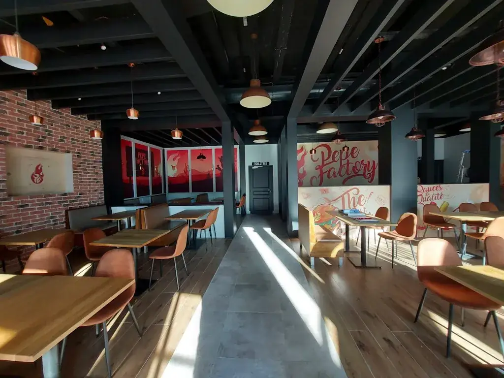 Pepe Factory (Ccial les Saisons de Meaux)_Chauconin-Neufmontiers_slider_image_3