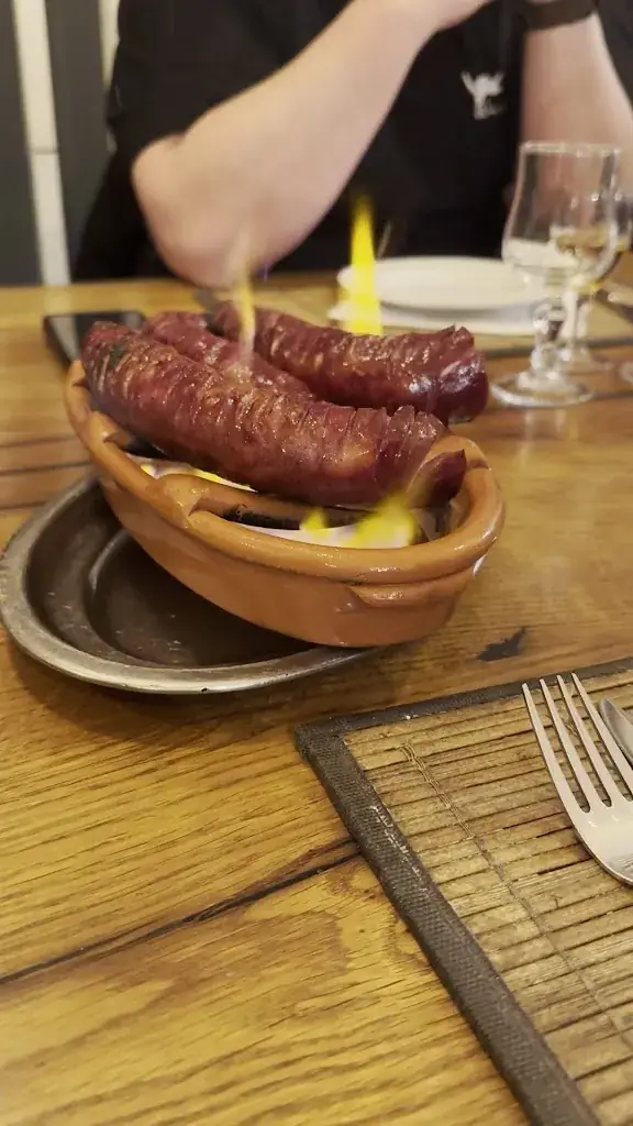 Au Petit Châlet_Colombes_slider_image_2