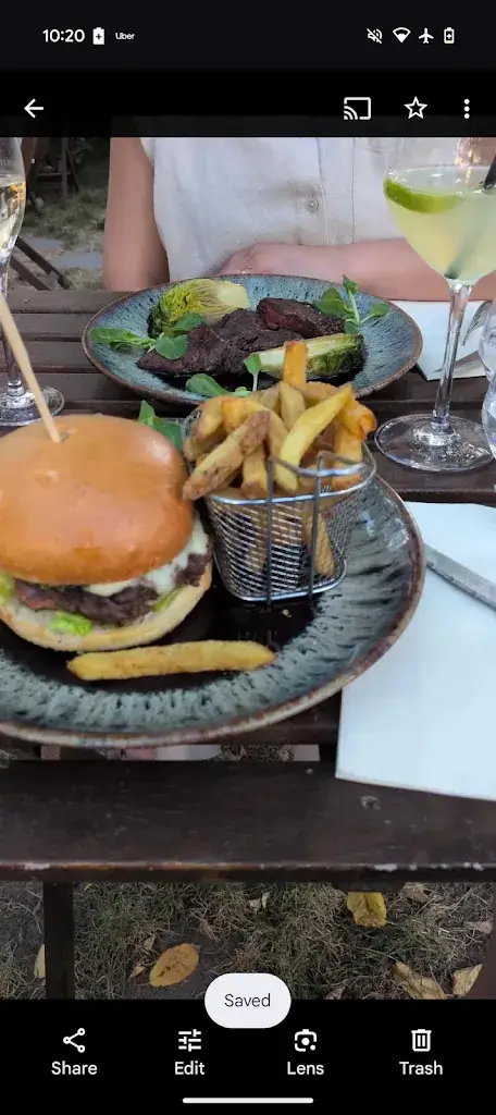 Lee B_Caracole_Colombes_review