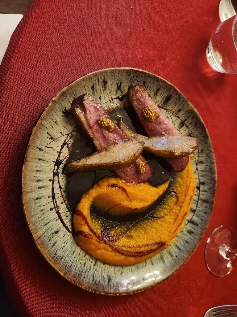 Gregg Lively_Caracole_Colombes_review