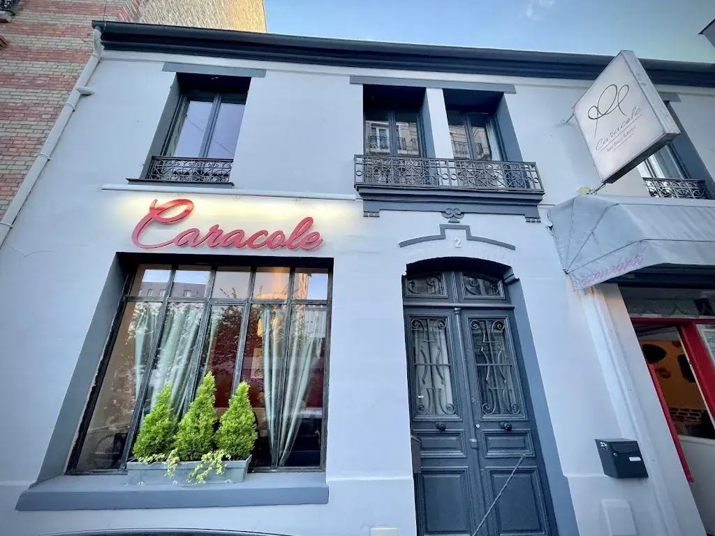 Caracole Restaurant in Colombes