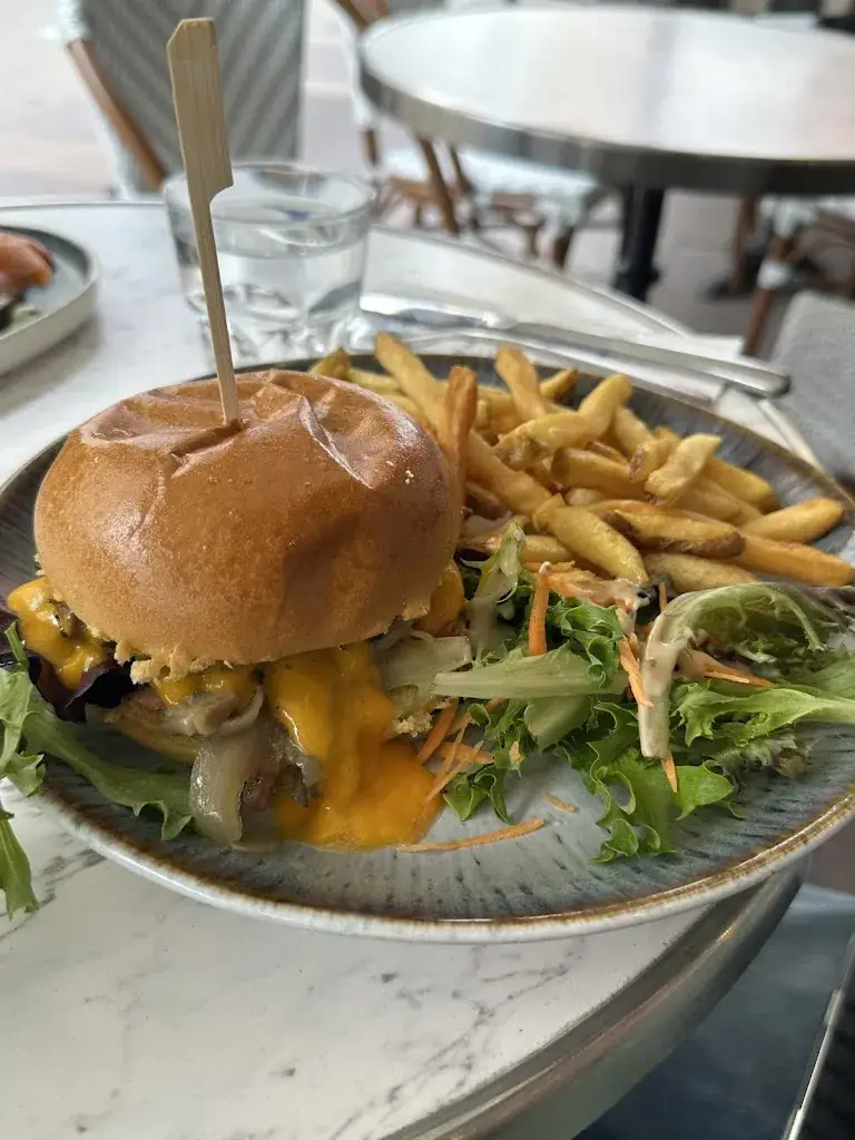 Folie Liberté_Charenton-le-Pont_slider_image_3