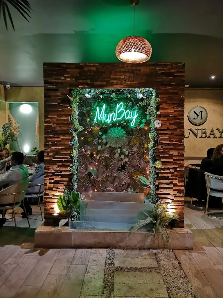 maya naous_Mun Bay Restaurant Paris_Charenton-le-Pont_review