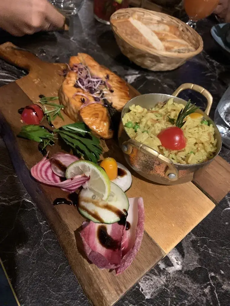 Md Moshiur Rahman_Mun Bay Restaurant Paris_Charenton-le-Pont_review