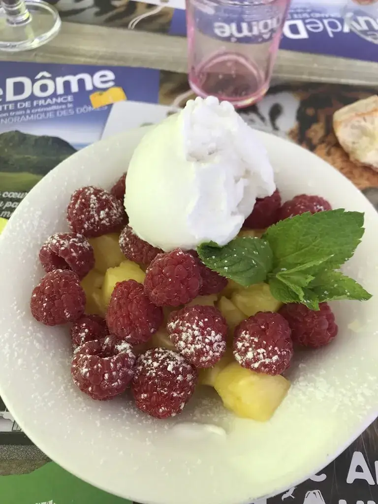 Christophe BILLON_Brasserie l'Oasis_Enval_review