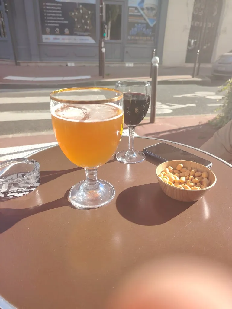 TABAC Le Saint Guerlet | BAR | FDJ | CBD | VAPE | E-Liquide - CHARENTON_Charenton-le-Pont_slider_image_3