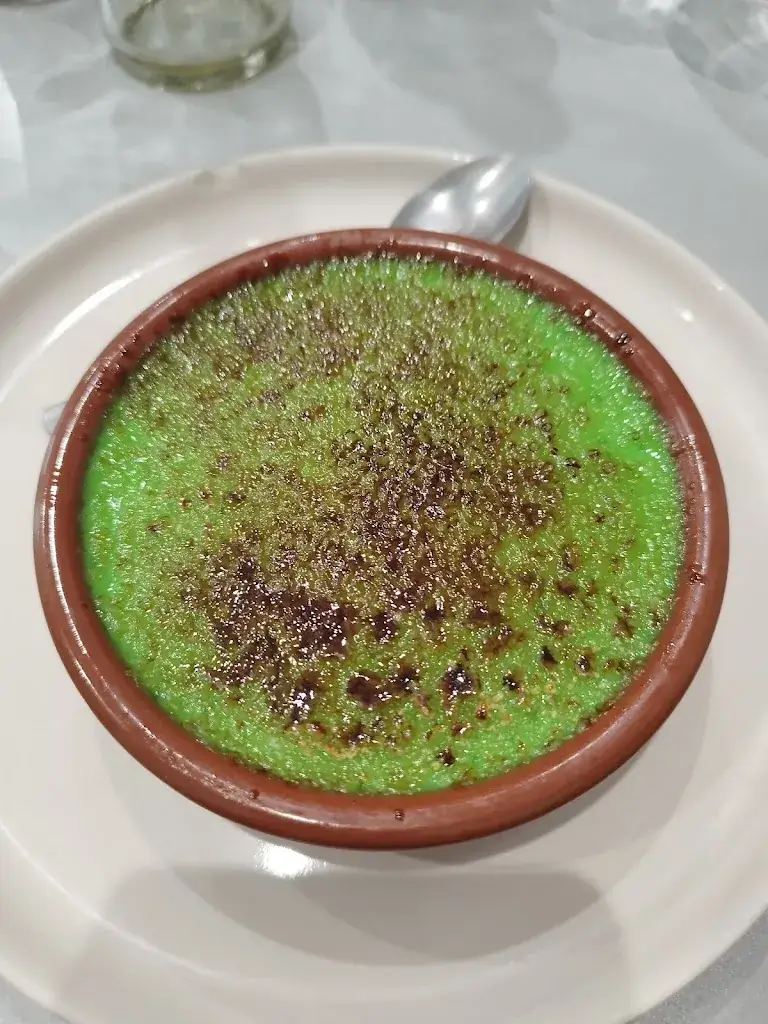 Natacha Natacha_CHEZ LES FILLES - RESTAURANT_Saint-Thibault-des-Vignes_review