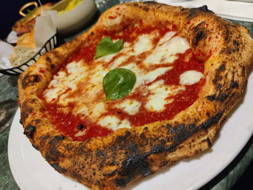 Jean-Francois Montoya_Bella Vita_Coignières_review