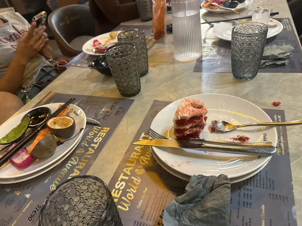 Yega Vlog_World Avenue_Coignières_review