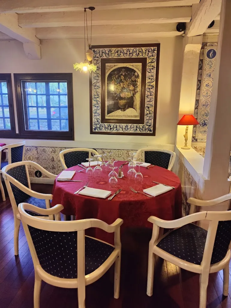 L'auberge Des 3 Peupliers restaurant in Coignières