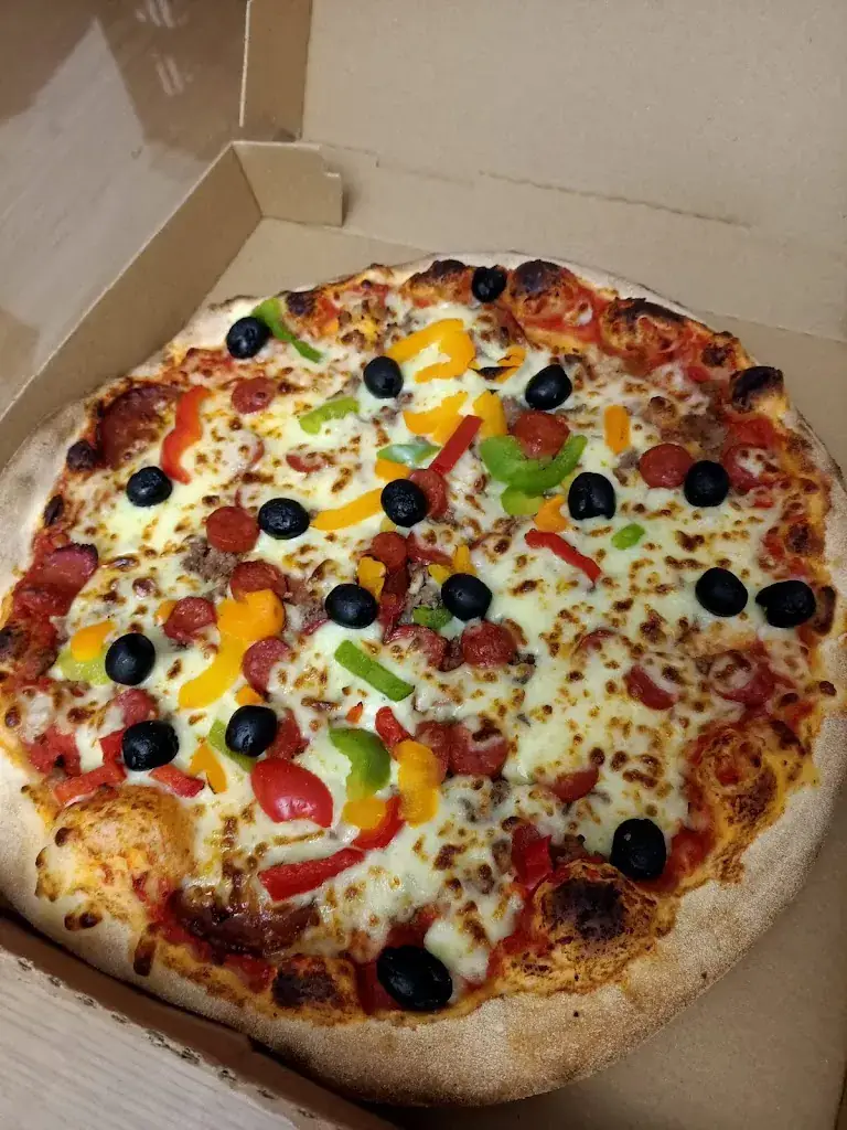 Taguinou 77_Pizza Express_Coubron_review