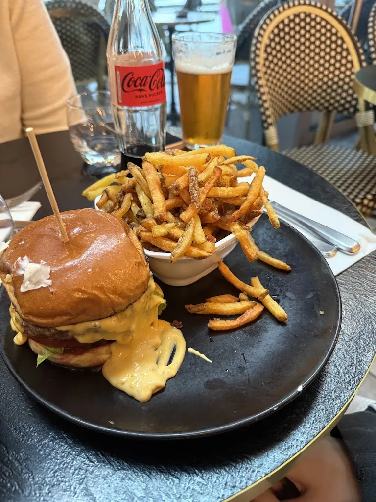 LE BURLINGUE_Clichy_slider_image_3