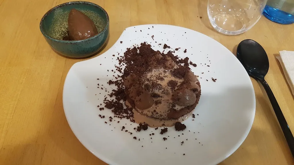 Nikelina BINERI_Cantisserie_Clichy_review