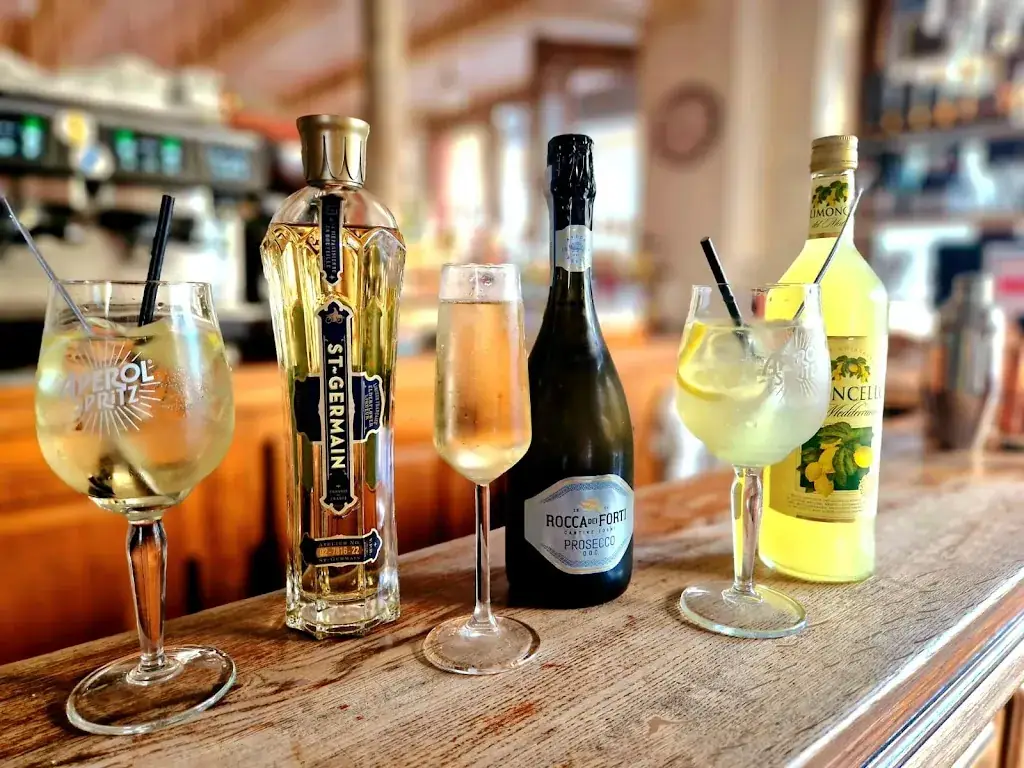 L'Essentiel_Clichy_slider_image_3