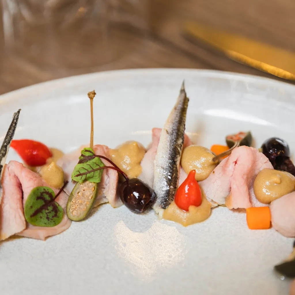 La Romantica_Clichy_slider_image_3