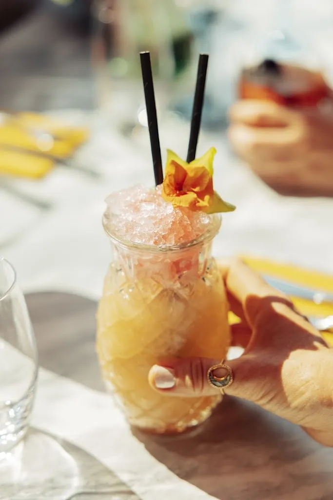 Romcoco_Clichy_slider_image_3