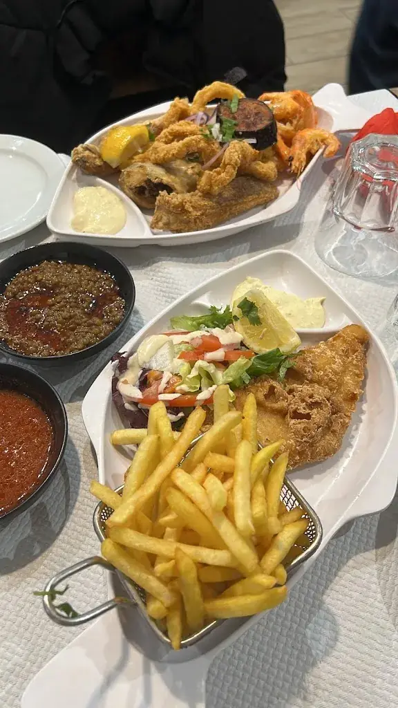 Bianca Rachela_LA MARINA_Clichy_review