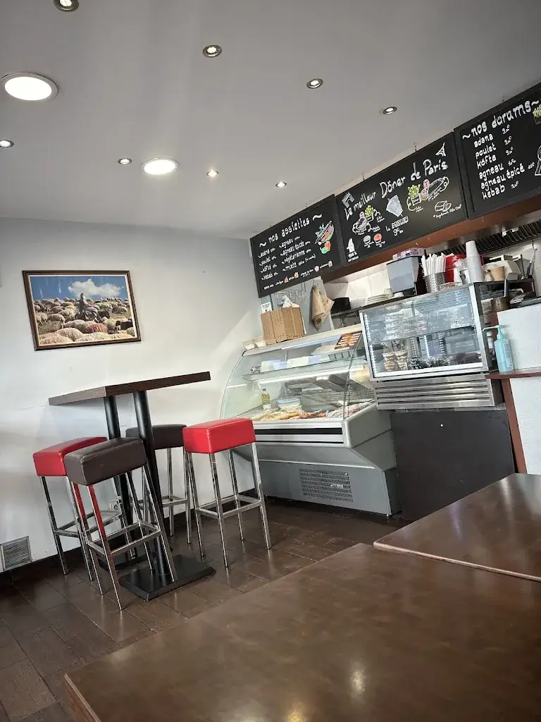 Le Sahan_Clichy_slider_image_1