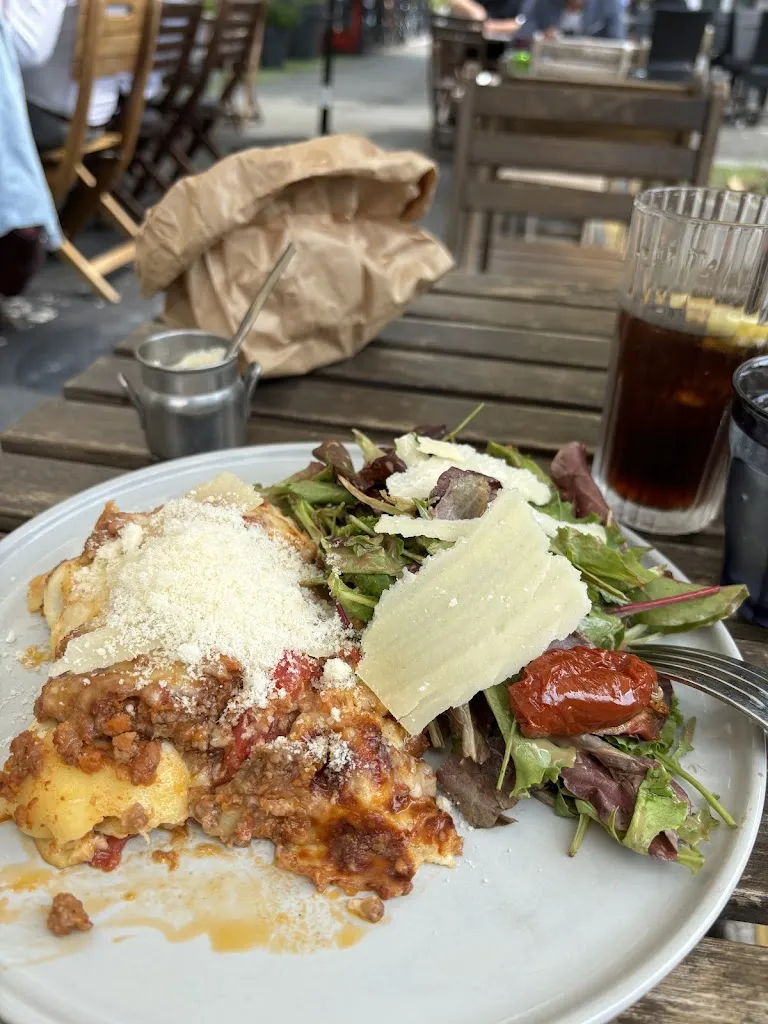 Marcus Lewis_SCARAMOUCHE_Clichy_review