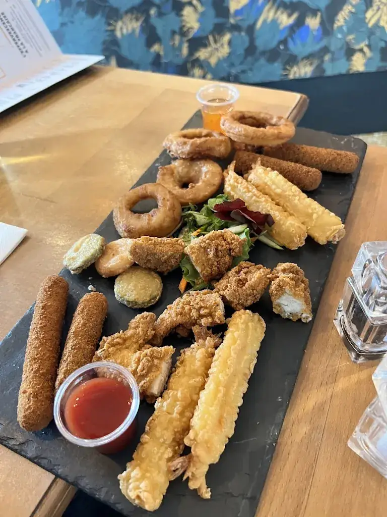 Flawnson Tong_Polette_Clichy_review