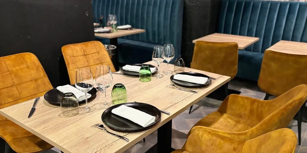 FUMO GRILL restaurant in Clichy