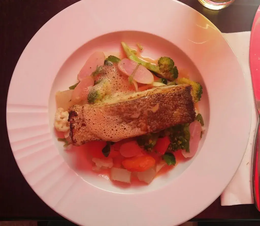 Christian P._Miosca_Clichy_review