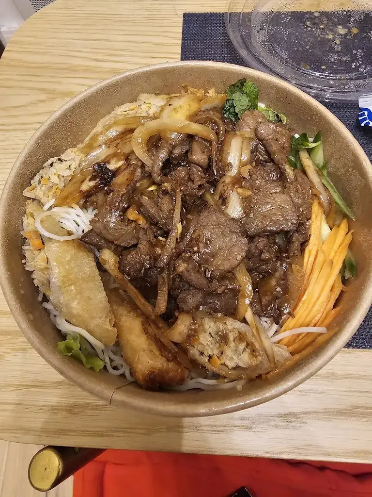 gwladys B_Le Clichy Restaurant_Clichy_review