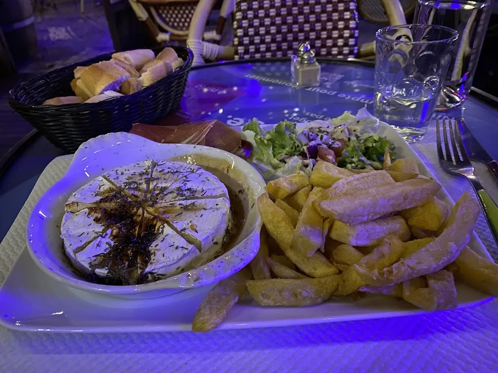 Eric Contreras_Le Galopin_Clichy_review