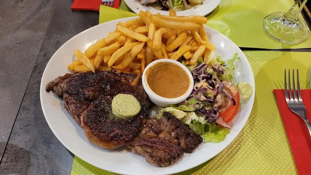 Aux Sportifs_Clichy_slider_image_2