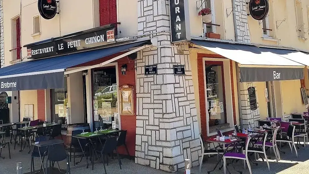 Le Petit Chinon ristorante a Quincy-Voisins