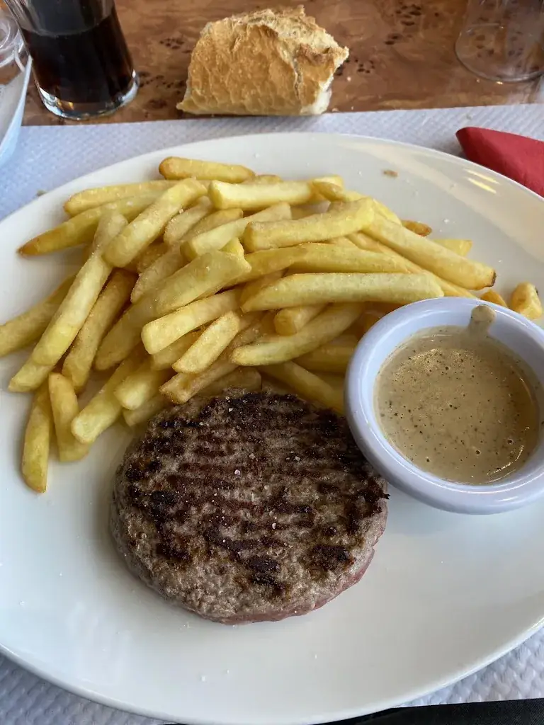 Alexandre Bailleux_Chez Cécile & Co_Clichy-sous-Bois_review