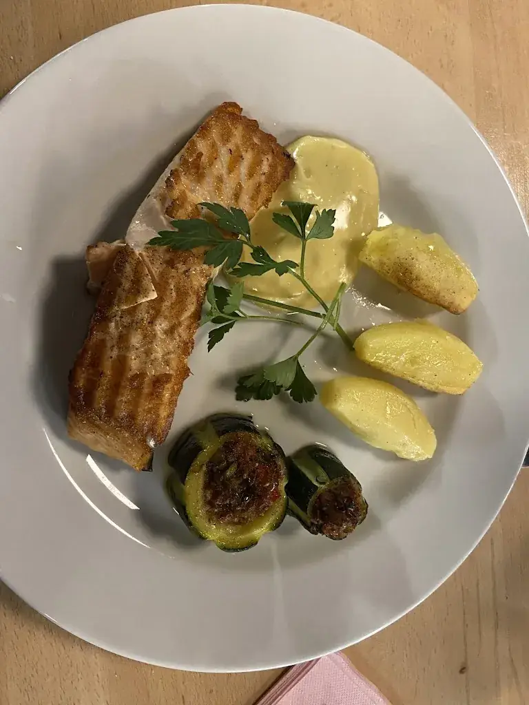 La Traction - Cuisine Mode d'Emploi(s) restaurant in Clichy-sous-Bois