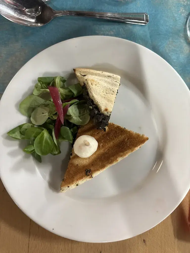 Francine FC_La Traction - Cuisine Mode d'Emploi_Clichy-sous-Bois_review