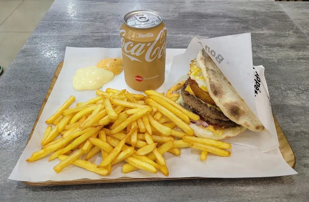 Marvin M_Canteen Street Clichy-sous-Bois_Clichy-sous-Bois_review